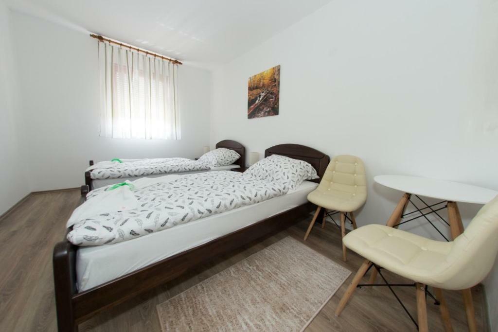 Kuca Za Odmor Marija Villa Vrhovine Bagian luar foto
